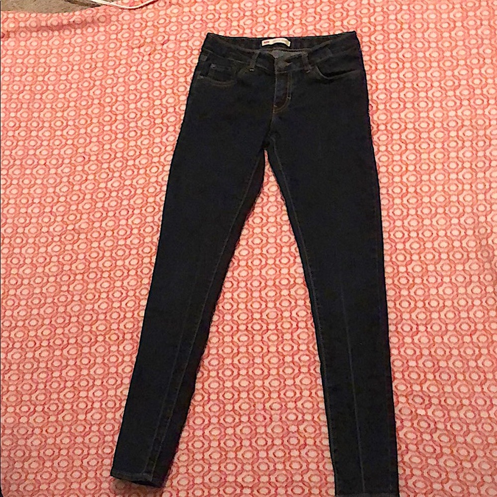 2 American Eagle, 1 Levi pairs of skinny jeans